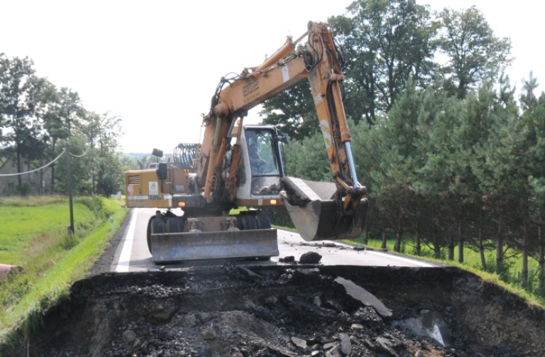Liberecký kraj chce na opatření na odstranění škod způsobených povodněmi na silnicích II. a III. třídy využít projektové záměry spolufinancované z programu Cíl 3 a z programu MMR